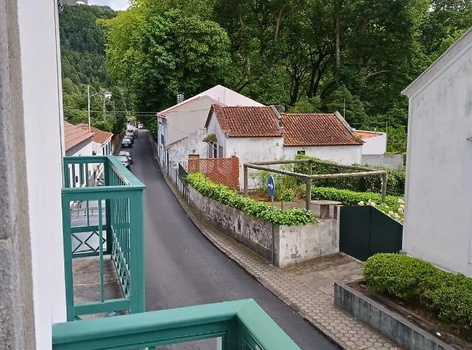 A Vista Dos Verdes * Furnas (Azores)